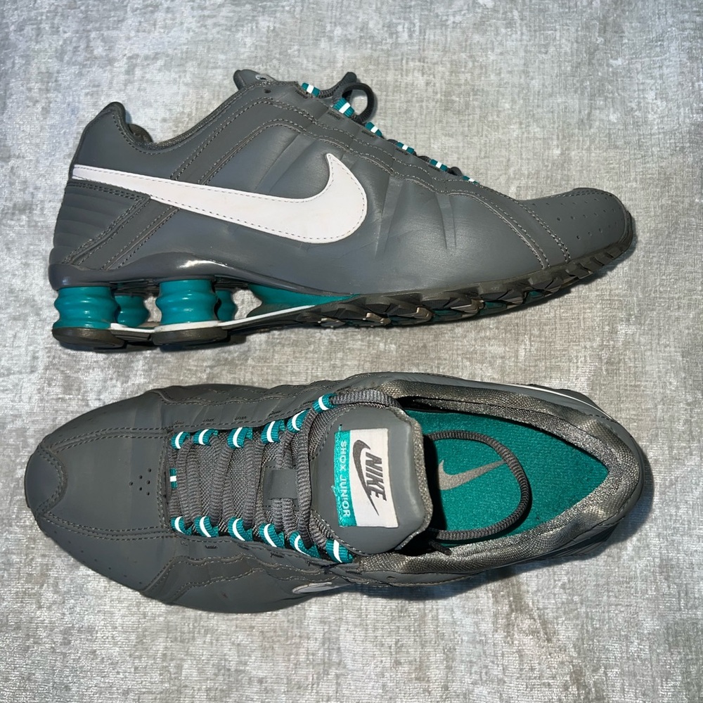 Nike Men's Dark Gray and Teal Athletic Shoes
